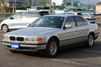 BMW 740i　サンルーフ付き