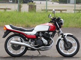 CBX400F